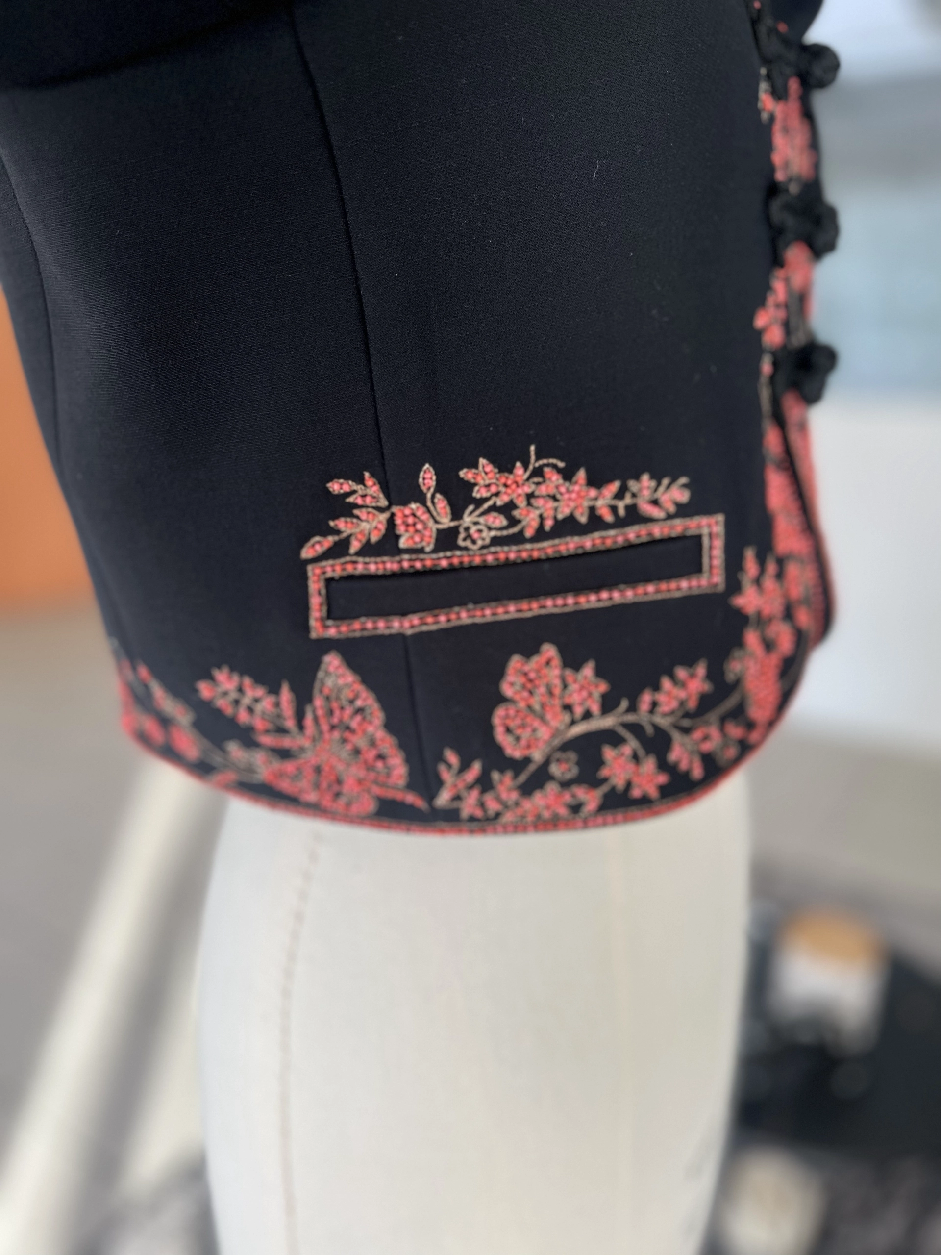 PR-Dior-VesteBrodé-V3Croisiére2024-02