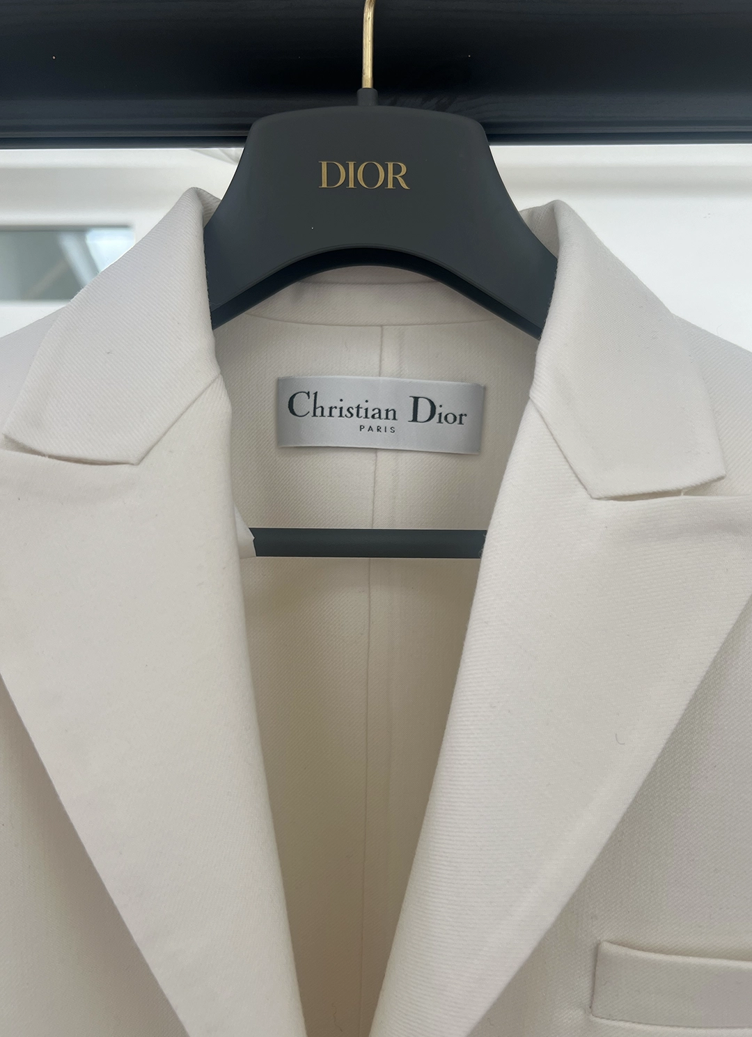 PR-Dior-VesteV9-Croisiere2024-02